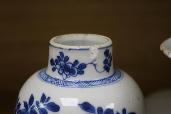 Four Chinese Kangxi period blue and white vessels Tallest measures 17cm